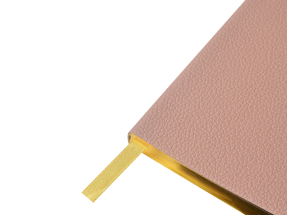 Еженедельник недатированный А6 Morandi. Пыльная роза с нашивкой, пыльно-розовый — изображение 4