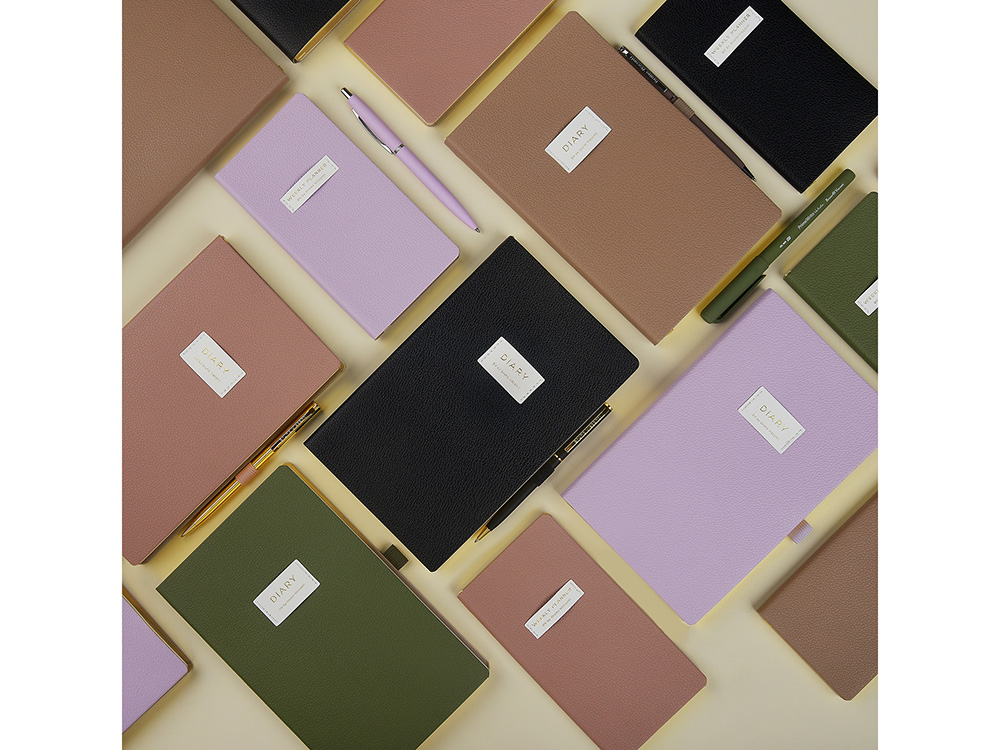 Еженедельник недатированный А6 Total beige с нашивкой, бежевый — изображение 7