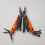 Мультитул Stinger, 107 х 19 мм, 19 функций, сталь, оранжевый корпус, стоунвош, в картонной коробке, в комплекте нейлоновый чехол