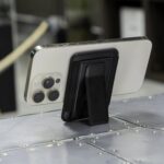 Картхолдер magsafe с подставкой для смартфона Wally stand, черный